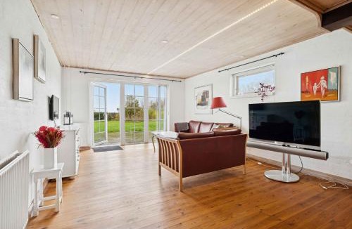 Bøvlingbjerg House | Country Stay In Cosy Farmhouse With Horses