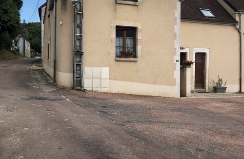 Escamps Apartment | Country studio