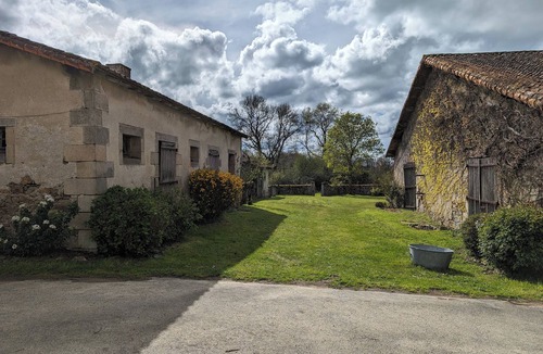 Maulevrier Apartment | Country studio