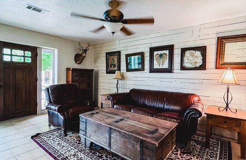 Brenham House | Country Sunshine @ Rockin Star ranch
