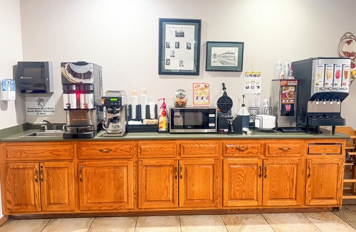 Preston Hotel | Country Trails Inn & Suites