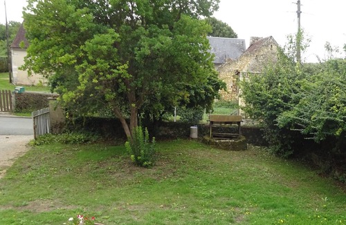 Merigny House | Country vacation home with enclosed courtyard WiFi and television