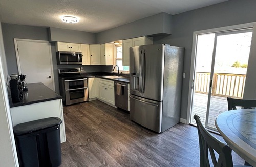 Emporia House | Country Vibe on Weaver