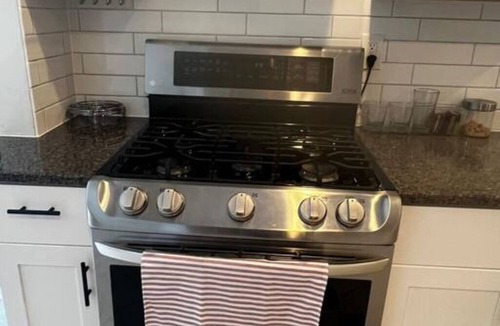 Mount Freedom House | Country vicinity & Modern Living