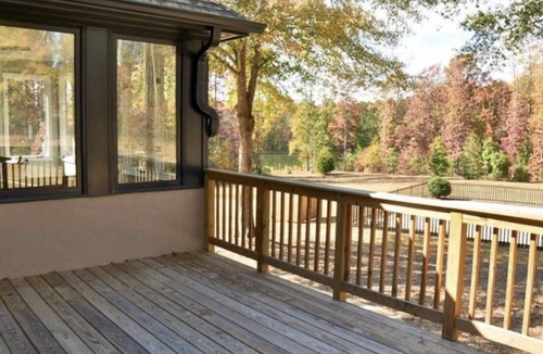 Conyers House | Country Villa - Lakefront Pool