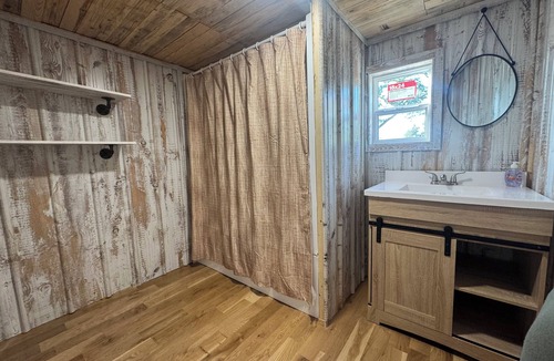 Montier House | CountryComfortRetreat!!! 2-bedroom mobile home with AC in Birch Tree