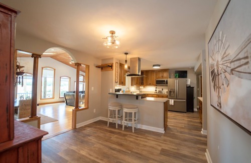 Bangor House | CountryEstate minutes away from South Haven. Swimming Pool, Hot Tub, Sport Court