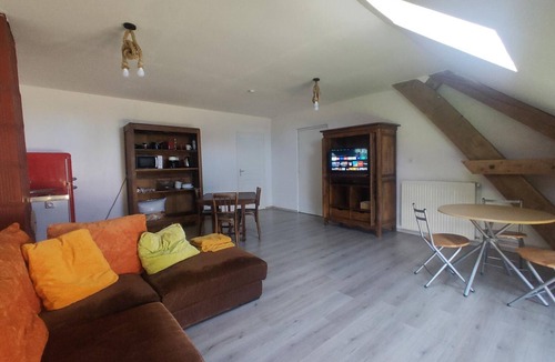 Saint-Bonnet-de-Four Cottage | Countryside Cottage with Wifi and Pets Allowed