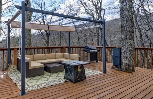 Tate House | Countryside A-frame with alfresco deck, and amazing views.
