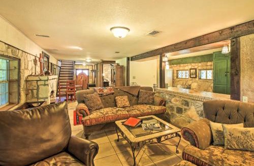 Wetmore House | Countryside Cottage: 17 Mi to Downtown San Antonio