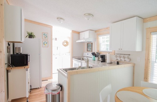 Durants Neck Cottage | Countryside Cottage~Deck~Grill~Wi-fi~Belvidere~Near Albemarle Croquet Club