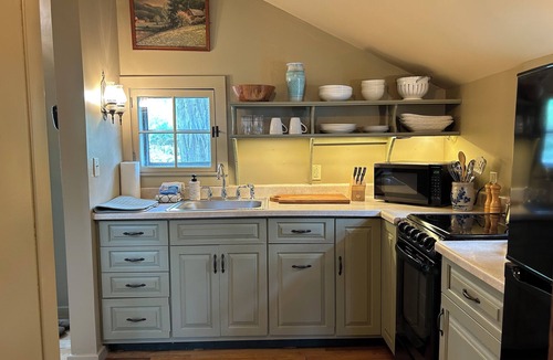 Montpelier Cottage | Countryside Cottage with Sauna and Fireplace