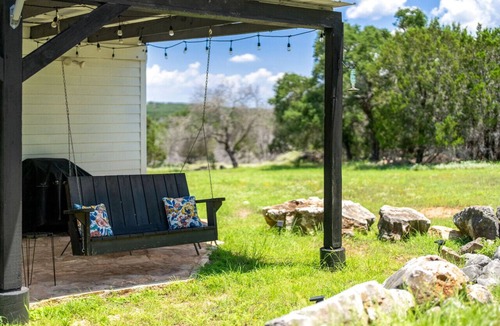 Dripping Springs House | Countryside Escape: a country living experience