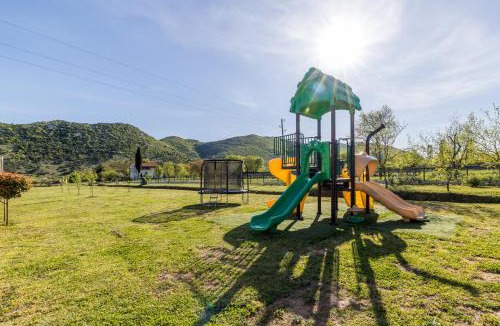 Muc Villa | Countryside family villa with pool Zmina