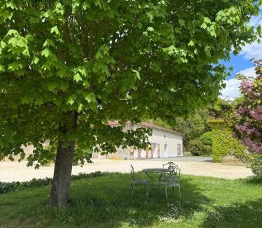 Asnois House | Countryside Gîte