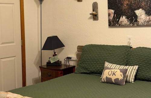 Comanche County House | Countryside Guesthouse