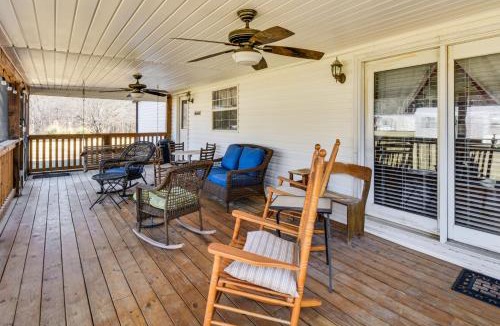 Tamassee House | Countryside Haven w/Spacious Yard in Tamassee!