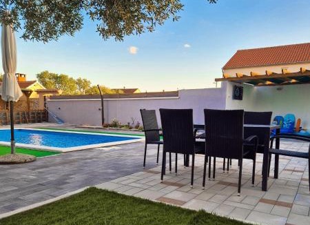 Benkovac House | Countryside holiday home - pool - big terrace
