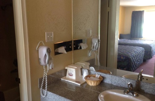 Wharton Hotel | Countryside Inn