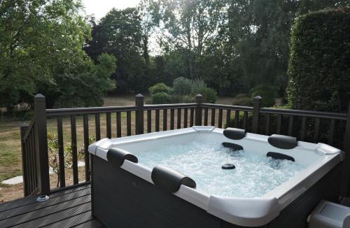 Cockernhoe Cabin | Countryside Log Cabin