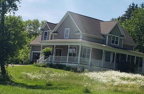 Victor House | Countryside near Ganondagan Historic Site - Suite of 3 bedrooms, half house for 2-28 days stays!