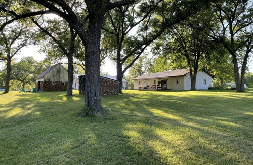Stockton House | Countryside paradise 6 miles to Stockton Lake! We now have high-speed internet!