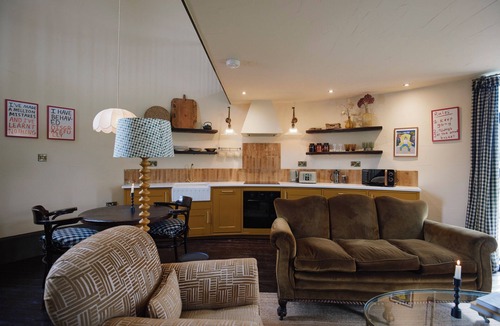 Sutton Bonington Cabin | Countryside Retreat - The Grain Store