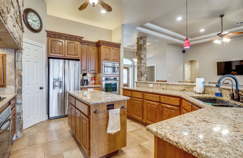 Sutherland Springs House | Countryside Retreat! Spacious Home in La Vernia