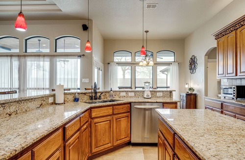 Sutherland Springs House | Countryside Retreat! Spacious Home in La Vernia
