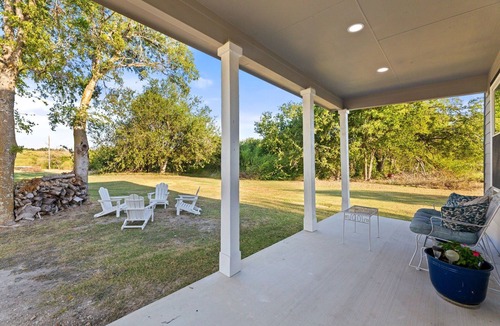 Taylor House | Countryside Sanctuary: Cozy Chateau With Expansive Views