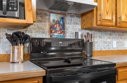Theodosia Other | Countryside Views | Sleeps 20, Hot Tub, Fire Pit