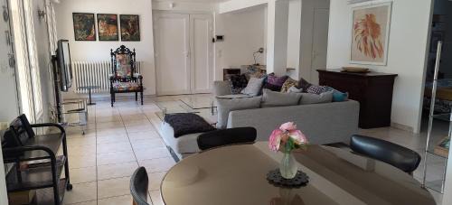 Le Petit Charran Apartment | Coup de coeur