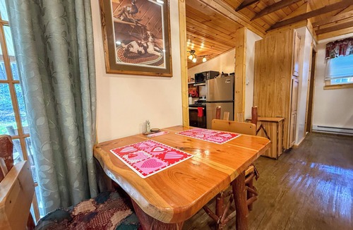 Jefferson Township Cabin | Couple's Cabin in Somerset