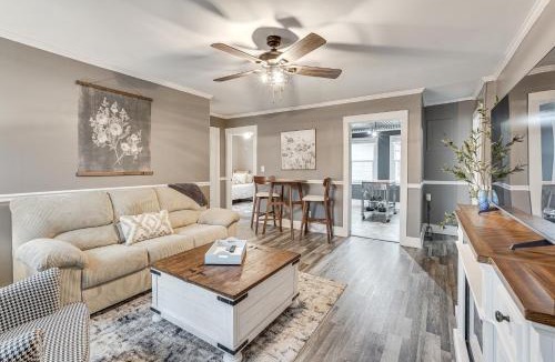 Greenwood Apartment | Couple's Retreat 2 Mi to Uptown Greenwood!