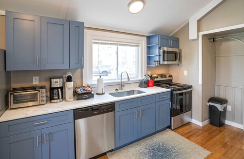 Hampton Apartment | Couples Beach side condo getaway