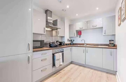 Coventry Apartment | Couples- Business- Sleeps 2- Pets- WiFi- Parking