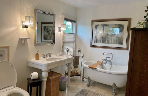 Pelham Other | Couples Countryside Retreat with hot tub and nearby wineries