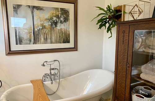 Pelham Other | Couples Countryside Retreat with hot tub and nearby wineries
