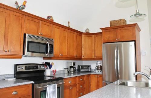 Hancock Point House | Couples Cove Cottage