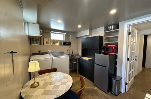 Rowland Cabin | Couple’s Escape | Hot Tub | Riverfront