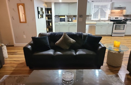 Howe Island Cottage | Couples Getaway 1000 Islands