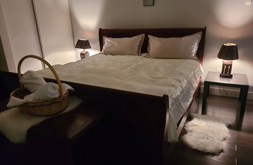 Howe Island Cottage | Couples Getaway 1000 Islands