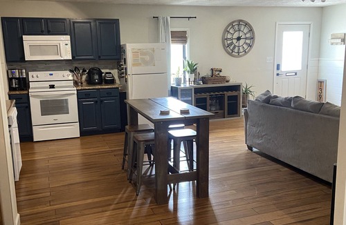 Westphalia House | Couples' Hideaway - Relaxing barndominium with hammock, firepit, & covered patio