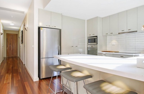 Bright House | Couples on the Park - Great location!