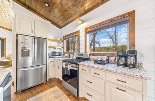 Broken Bow Cabin | Couples Only | Private Pool + Sauna + Hot Tub