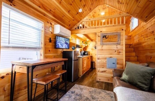 Sevierville Cabin | Couples Refuge by Ghosal Luxury Lodging