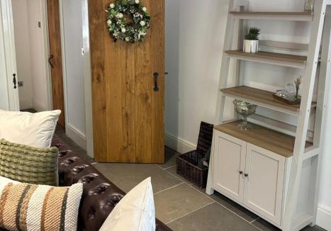 Skelmersdale House | Couples - Retreat Dog Friendly