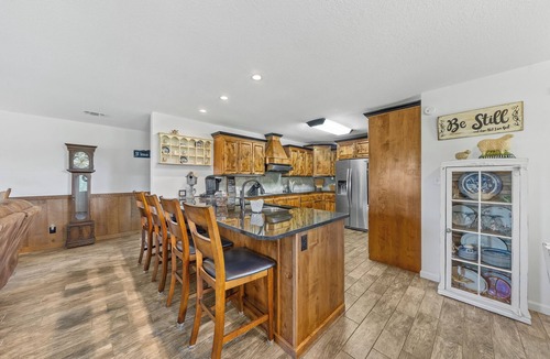Lockesburg Apartment | Couples Retreat Hot Tub ATV Trails 20 Acres