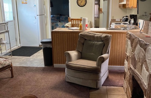 Warsaw Cottage | Couples retreat