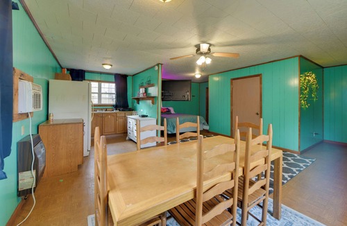 Fort Gaines Apartment | Couple’s Retreat w/ Dock Access on Lake Eufaula!